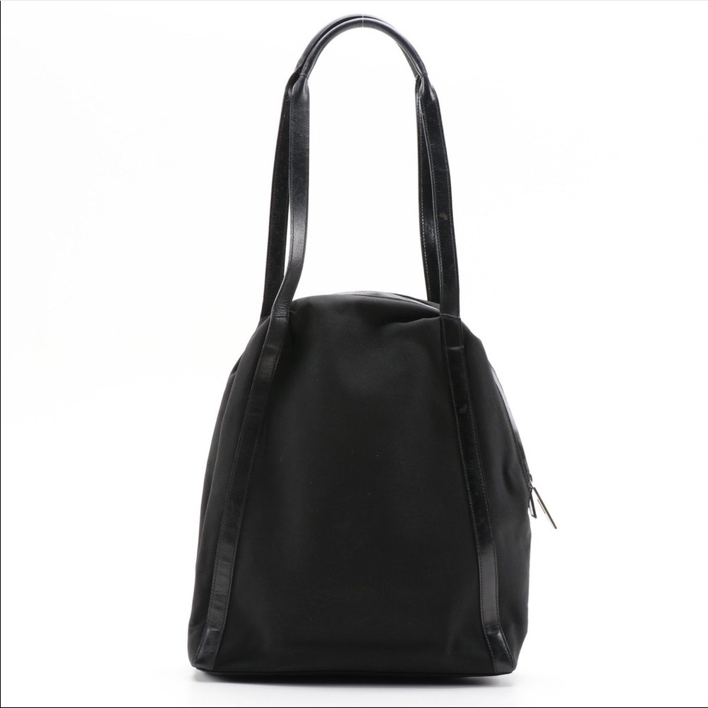 Gucci Shoulder Bag in Black Nylon and Leather